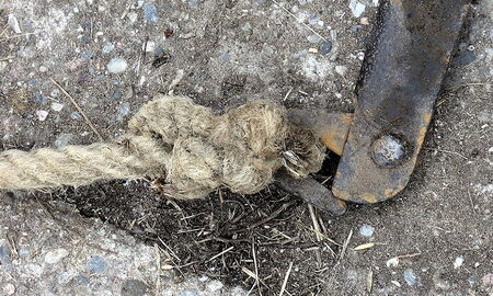 selbstverschließender Haken am Ortscheit