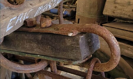 Beschlag an Deichselspitze mit Möglichkeit zum (zusätzlichen) Zug an der Vorderachse des Wagens